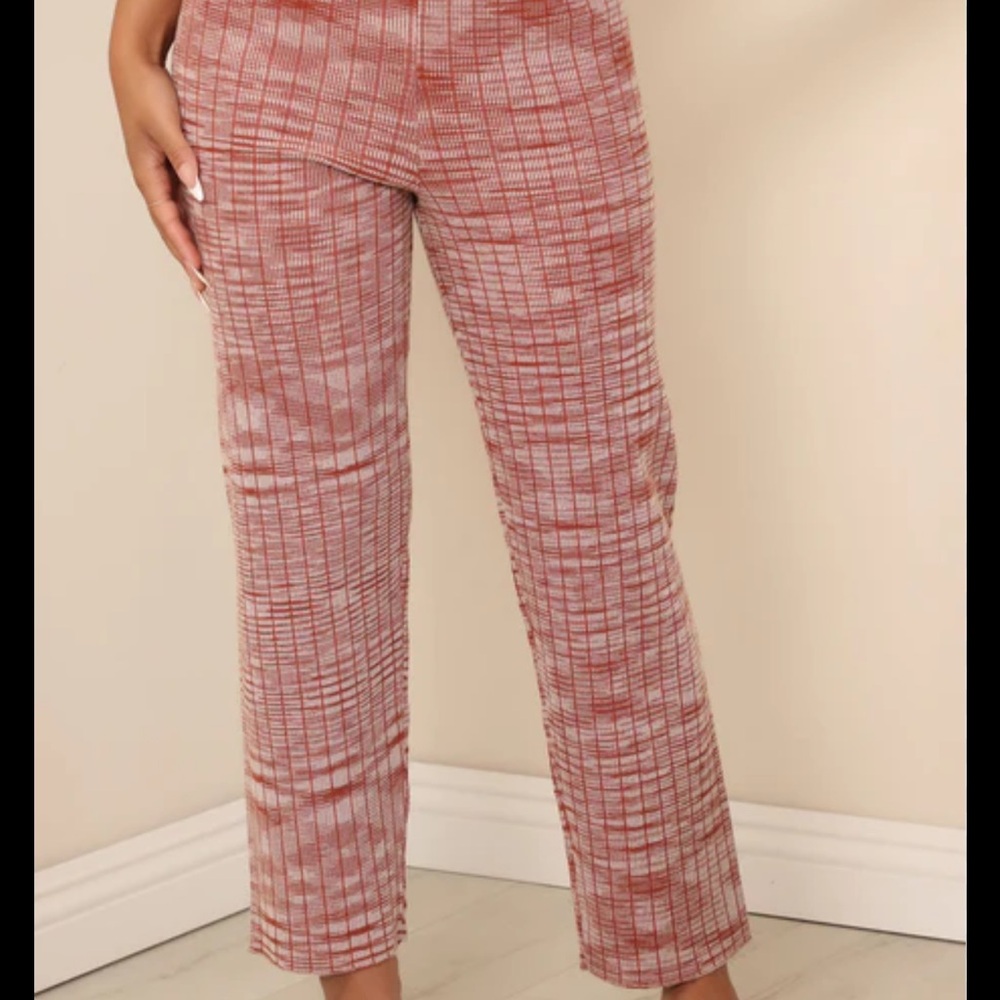 Chic Patterned Women's Pants in Brown